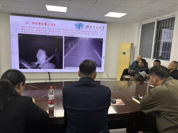 e341196f76c741dac15c587baeb9f22c